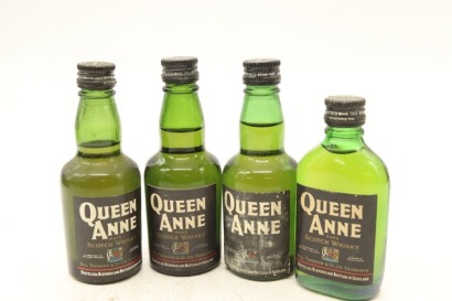 (1) Queen Anne Blended Scotch Whisky Miniatures, 4 Bottles Sold as One Lot