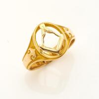 An antique masonic ring. 15ct yellow gold. Weight 6.59 grams. Size S.