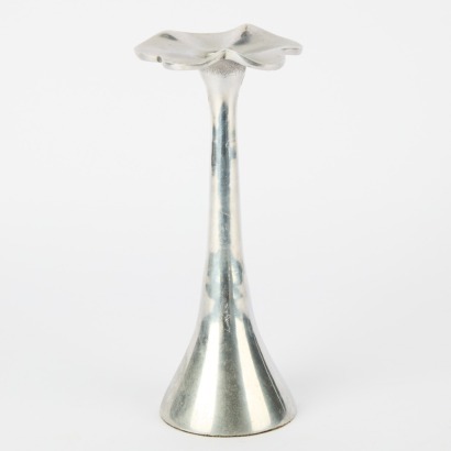 A Torre and Targus Candlestick