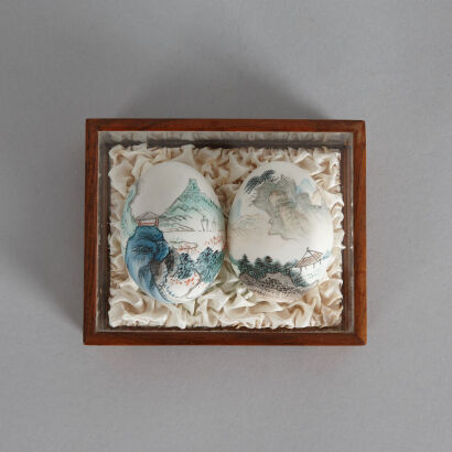 A Chinese Egg-painting Ornament