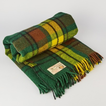 A Wilderness New Zealand Laine Vierge Wool Blanket