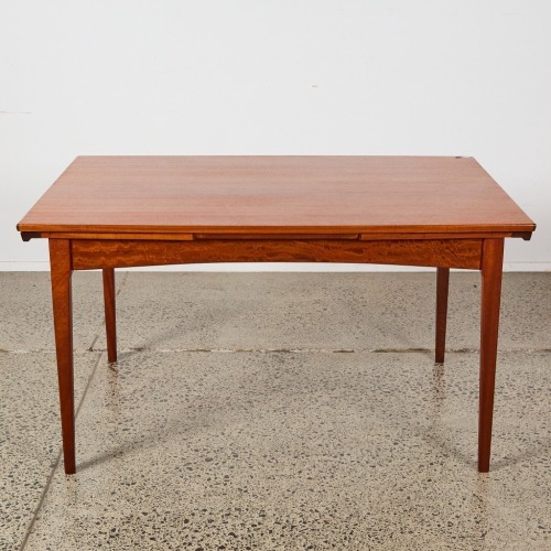 A Mid-Century Fler Extendable Dining Table