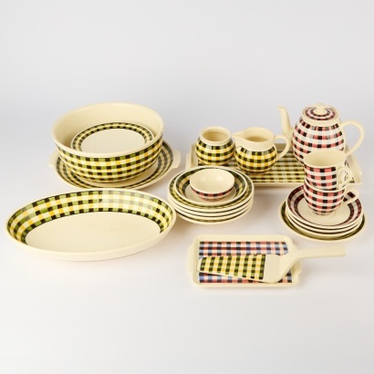 A Villeroy and Boch Glasgow Patterned Service 27 Pieces