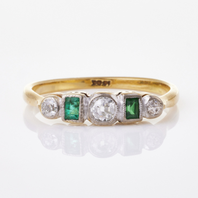 18ct Yellow Gold, Vintage, Emerald / .15ct Diamond Ring