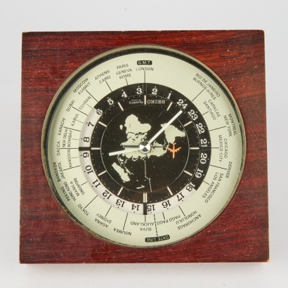 A Vintage Seikosha World Desk Clock