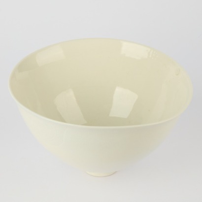 A White Ceramic Koru Motif Bowl Attributed to Shim and Lee, New Zealand