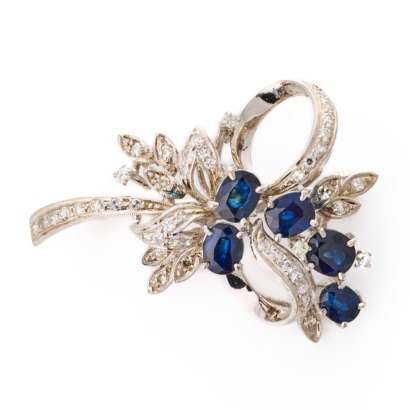 14ct White Gold, 0.80ct Diamond / 2.40ct Sapphire Floral Brooch