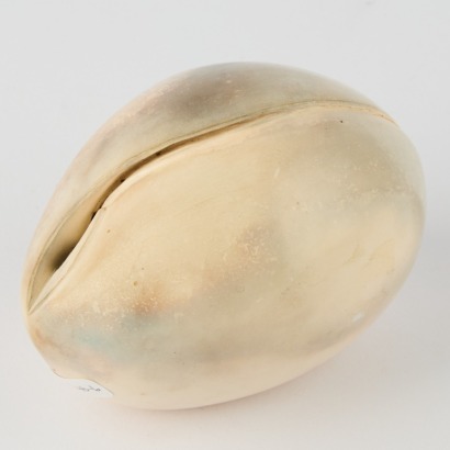A Rhonda Halliday Ceramic Form