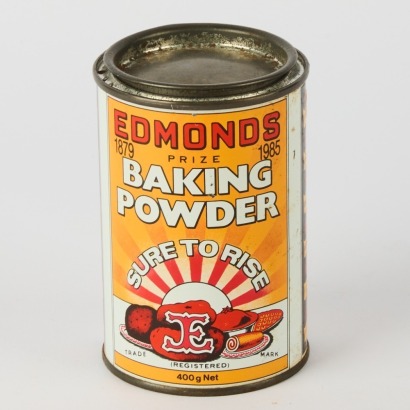 A Vintage Edmonds Baking Powder Tin