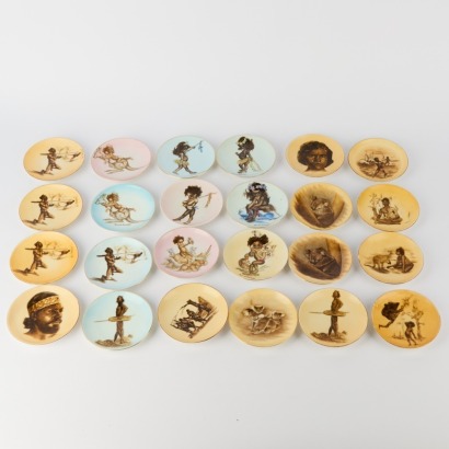 Twenty Four Australia Themed Plates