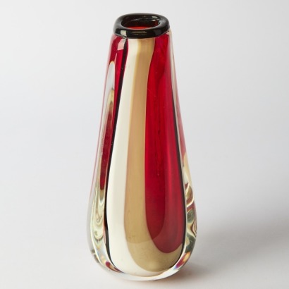 A Lynden Over Art Glass Vase