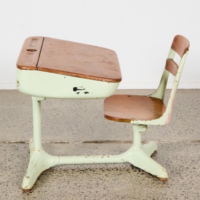 An Original Children&rsquo;s Mid Century Desk By American Seat Company