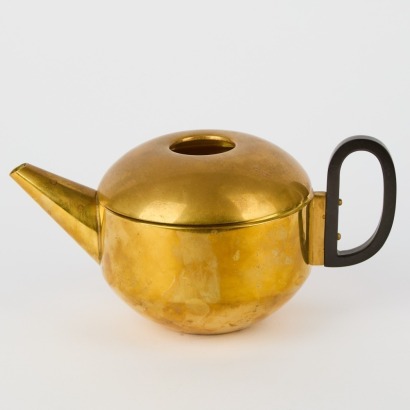 A Tom Dixon Form Teapot
