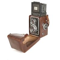 ZEISS IKON (Germany): A TLR Camera