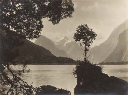 BURTON BROTHERS Milford Sound