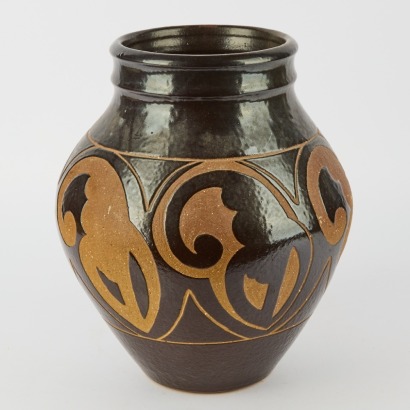 A New Zealand Studio Ceramics Vase with Maori Motifs
