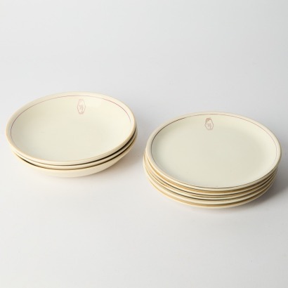 A Collection of Five Crown Lynn Plates and Three Bowls