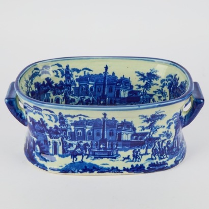 A Victoria Wade China Footbath