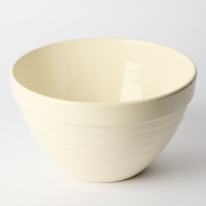 A Crown Lynn Beehive Bowl