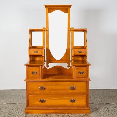 A Kauri Dressing Table