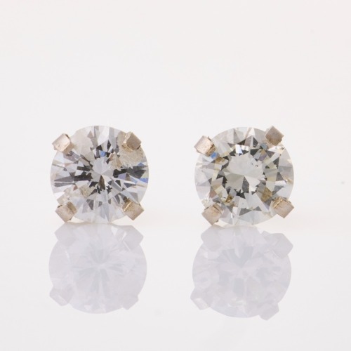 14ct White Gold, .80ct Diamond Stud Earrings