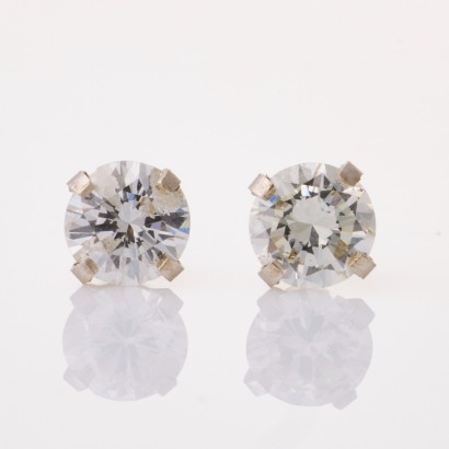 14ct White Gold, .80ct Diamond Stud Earrings