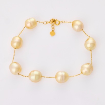 18ct Yellow Gold, 19cm South Sea Pearl Bracelet