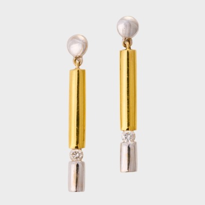 18ct Yellow / White Gold, 0.14ct Diamond Bar Style Earrings