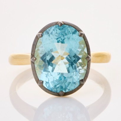 18ct Yellow Gold, Modern, 6.33ct Aquamarine Dress Ring