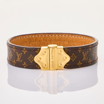 Louis Vuitton, Nano Monogram Spirit Bracelet with Box, Size 19