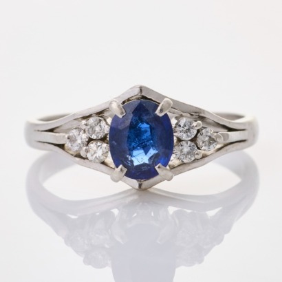 Platinum, 0.95ct Sapphire / 0.13ct Diamond Dress Ring