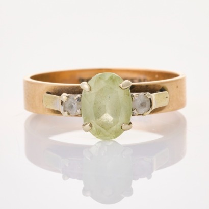 9ct Yellow Gold, Vintage, Clear Stones / Synthetic Spinel Ring