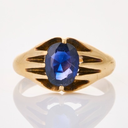 15ct Yellow Gold, Vintage, 1.00ct Oval Sapphire Ring