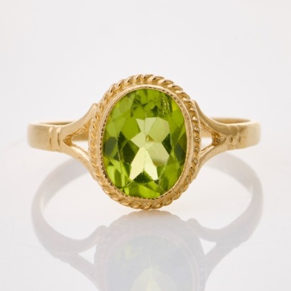 9ct Yellow Gold, Oval Peridot Dress Ring