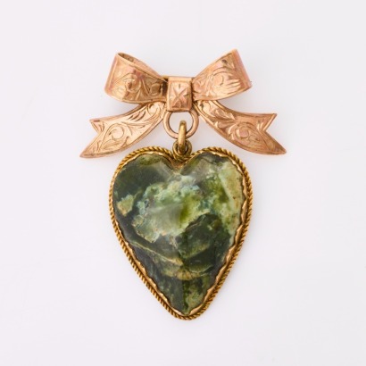 9ct Yellow Gold, Antique, Green Heart-Shaped Cabochon Cut Stone Brooch