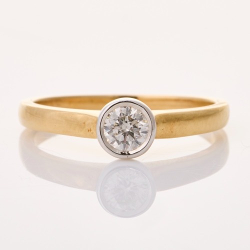 9ct Yellow / White Gold, 0.30ct Diamond Solitaire Ring