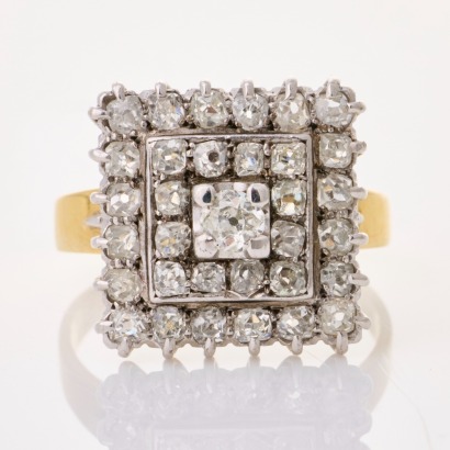18ct Yellow / White Gold, 0.26ct Diamond / 2.30ct Diamond Cluster Ring