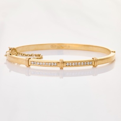9ct Yellow Gold, 0.50ct Diamond Channel Set, Hollow Oval Hinged Bangle