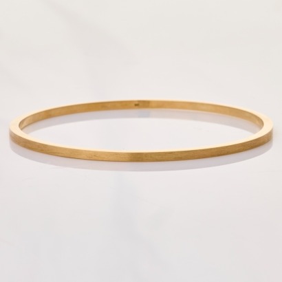 9ct Yellow Gold, 2.5mm Wide Solid Bangle - Near new