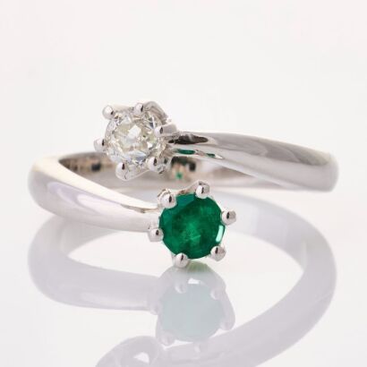 18ct White Gold, .28ct Emerald / .32ct Diamond 'Toi et Moi' Ring - As new