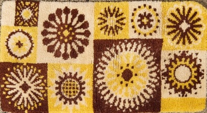 A Vintage Atomic Woollen Rug