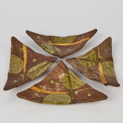 A Set of Four Triangular Vintage Pottery Dishes