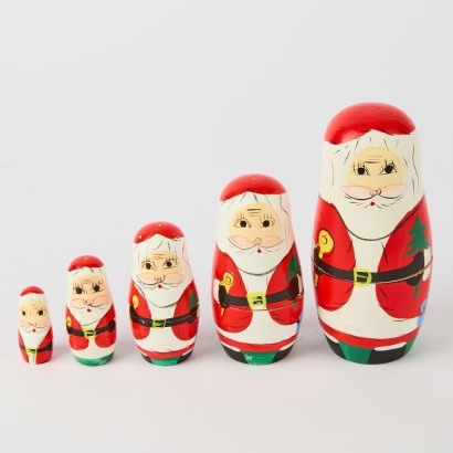 A Vintage Santa Set of Matryoshka Dolls