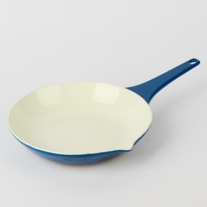 A Vintage Copco Cast Iron Frypan
