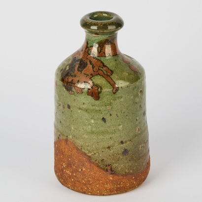 An Andrew Van Der Putten Japanese Inspired Bottle Form