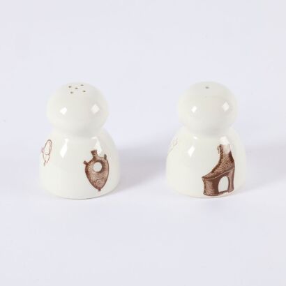 FIONA PARDINGTON Donna Matrix (Salt And Pepper Shakers)