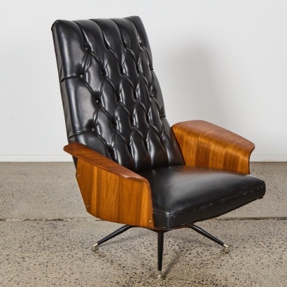 A Bent Wood Swivel & Tilt Chair In The Style of The Plycraft Mr. Chair c.1950s