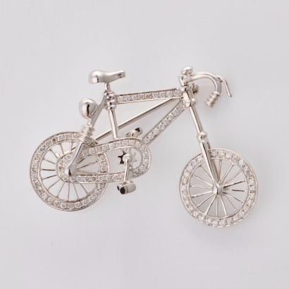18ct White Gold, 1.63ct Diamond Set Bicycle Brooch