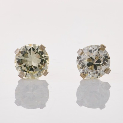 14ct White Gold, 1.00ct Diamond Stud Earrings