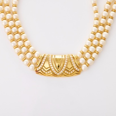 18ct Yellow Gold, 1.37ct Diamond / Cultured Akoya Pearl Necklace